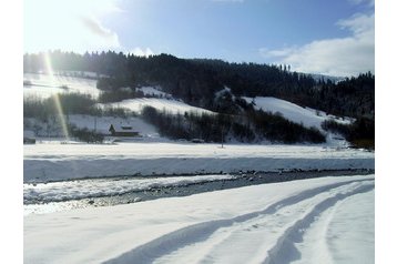 Slovacia Chata Oravský Biely Potok, Exteriorul